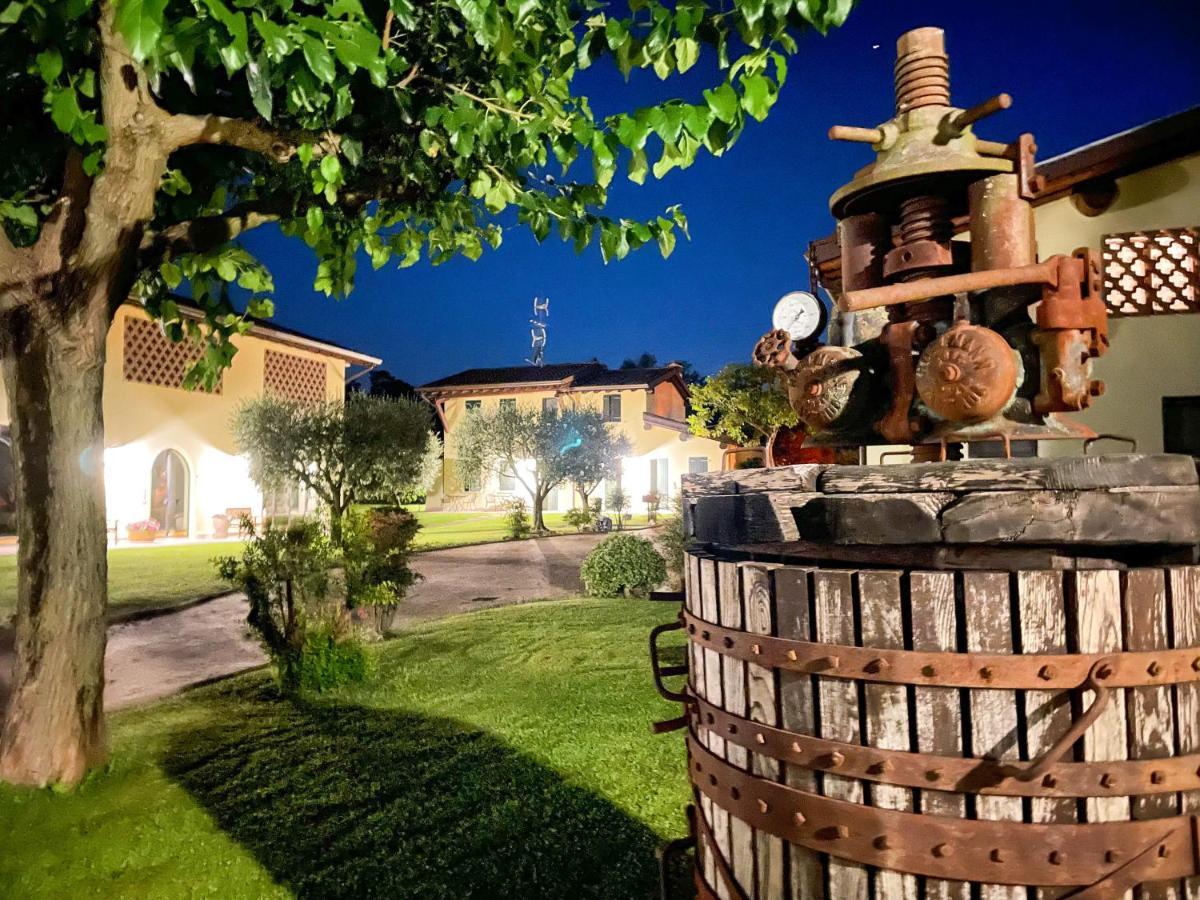 Agriturismo Bitturelli Ponti sul Mincio Eksteriør billede